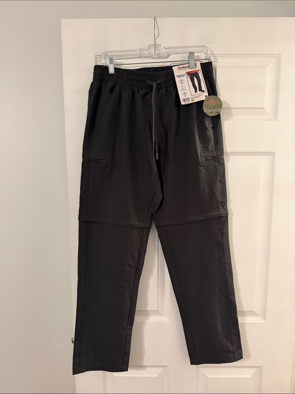 AVALANCHE Men's  Dark Gray  Convertible Cargo Jogger Pants  size M brand new